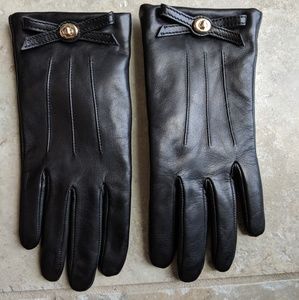 Coach Turnlock black leather gloves